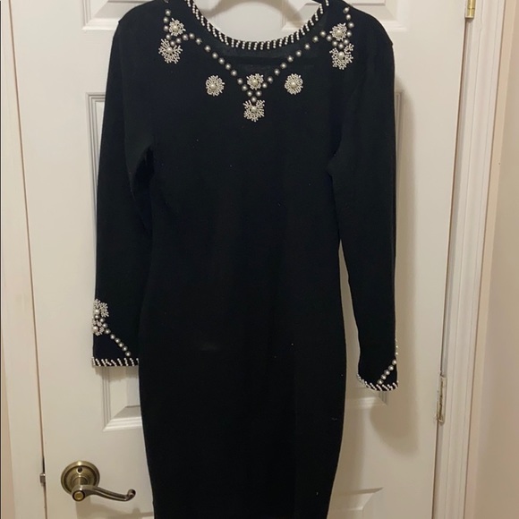 Dress - Picture 3 of 6